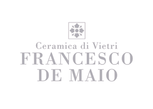 Logo raffigurante la marca Francesco De Maio. Il logo ha una trasparenza del 40%